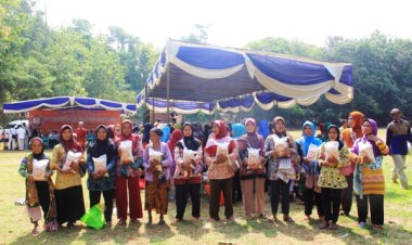 SSSGC YOGYAKARTA: PENYALURAN 5 TON BERAS DI PURWOSARI GUNUNG KIDUL