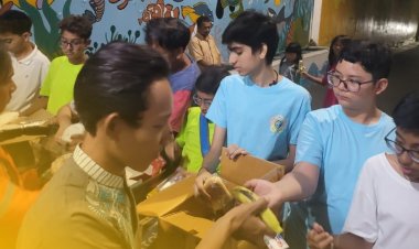 SSSGC Jakarta : S.S.E Friday Balvikas Boys Mengadakan Sociocare Narayana Seva Melayani 200 Orang di Pasar Baru