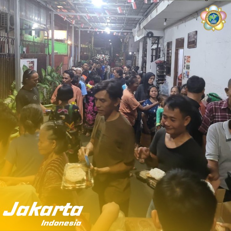 SSSGC Jakarta : S.S.E Friday Balvikas Boys Mengadakan Sociocare Narayana Seva Melayani 200 Orang di Pasar Baru