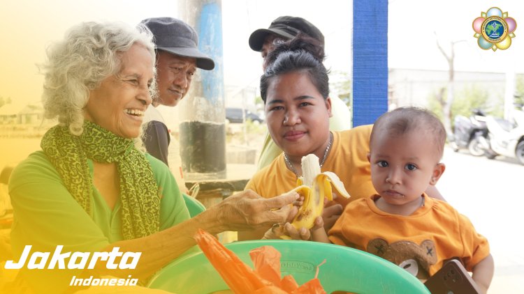 SSSGC Jakarta : Sociocare Narayana Seva Melayani 160 Orang di Jakarta Utara dengan Membagikan Paket Sembako dan Kaos