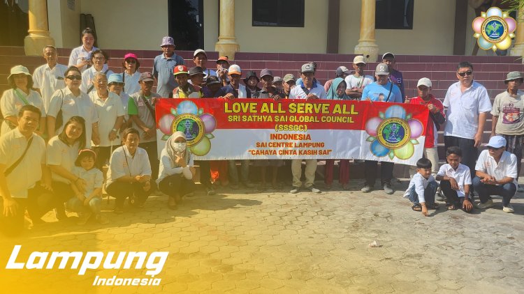SSSGC Lampung : Sai Center Cahaya Cinta Kasih Sai Merayakan Hari Deklarasi Avatar Dengan Berbagi 60 Nasi Kotak Kepada Masyarakat Sekitar