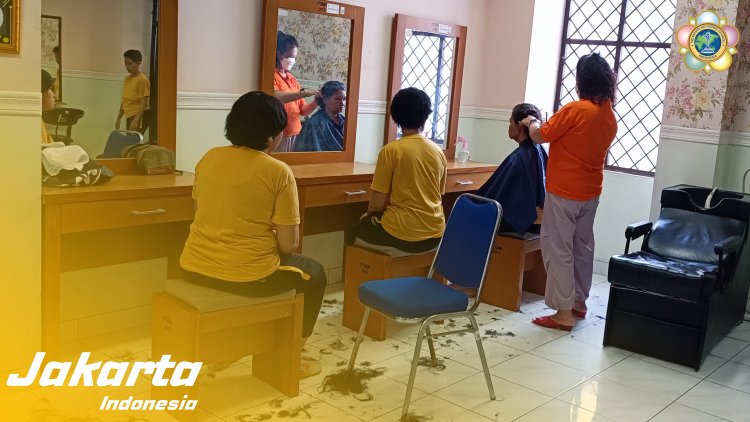 SSSGC Jakarta : Seva di Panti Sosial Bina Laras Harapan Sentosa 3 dengan Pembagian 600 Nasi Goreng dan Layanan Potong Rambut