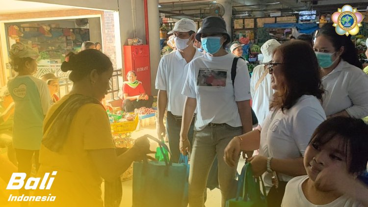 SSSGC Sai Anandam Bali : Celebrating Avatarhood Declaration Day with Narayana Seva, Distributing 108 Food Packages and Clothing