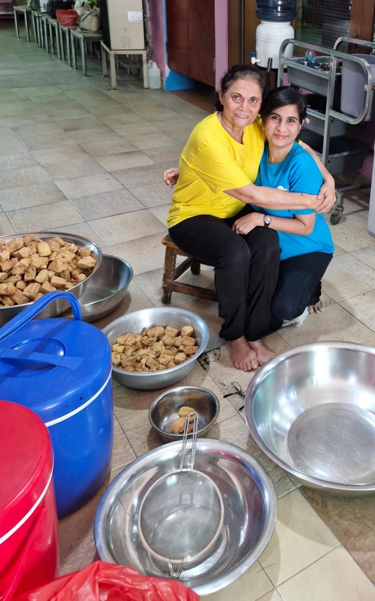 SSSGC Indonesia : Mahila Wing Indonesia Meluncurkan Program "Forever 19" dengan Kegiatan Bulan Oktober 2024, Melakukan Pembagian Total 407 Paket Makanan dalam Semangat "Love in Action"