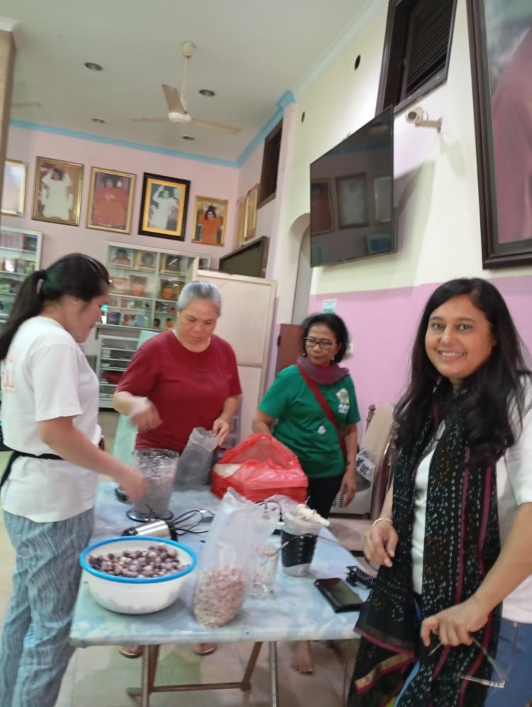 SSSGC Indonesia : Mahila Wing Indonesia Meluncurkan Program "Forever 19" dengan Kegiatan Bulan Oktober 2024, Melakukan Pembagian Total 407 Paket Makanan dalam Semangat "Love in Action"