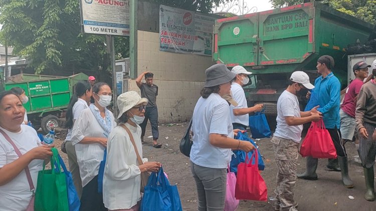SSSGC Indonesia : Mahila Wing Indonesia Meluncurkan Program "Forever 19" dengan Kegiatan Bulan Oktober 2024, Melakukan Pembagian Total 407 Paket Makanan dalam Semangat "Love in Action"