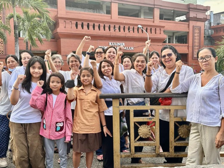 SSSGC Indonesia : Mahila Wing Indonesia Meluncurkan Program "Forever 19" dengan Kegiatan Bulan Oktober 2024, Melakukan Pembagian Total 407 Paket Makanan dalam Semangat "Love in Action"