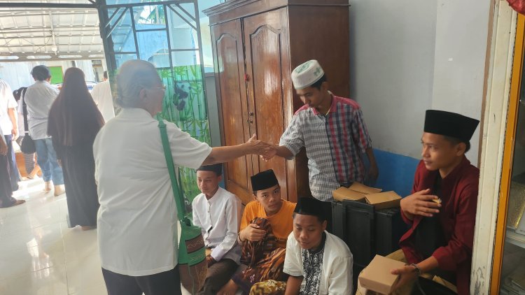 SSSGC Indonesia : Mahila Wing Indonesia Meluncurkan Program "Forever 19" dengan Kegiatan Bulan Oktober 2024, Melakukan Pembagian Total 407 Paket Makanan dalam Semangat "Love in Action"