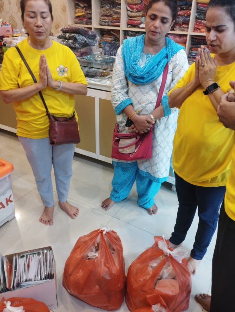 SSSGC Indonesia : Mahila Wing Indonesia Meluncurkan Program "Forever 19" dengan Kegiatan Bulan Oktober 2024, Melakukan Pembagian Total 407 Paket Makanan dalam Semangat "Love in Action"