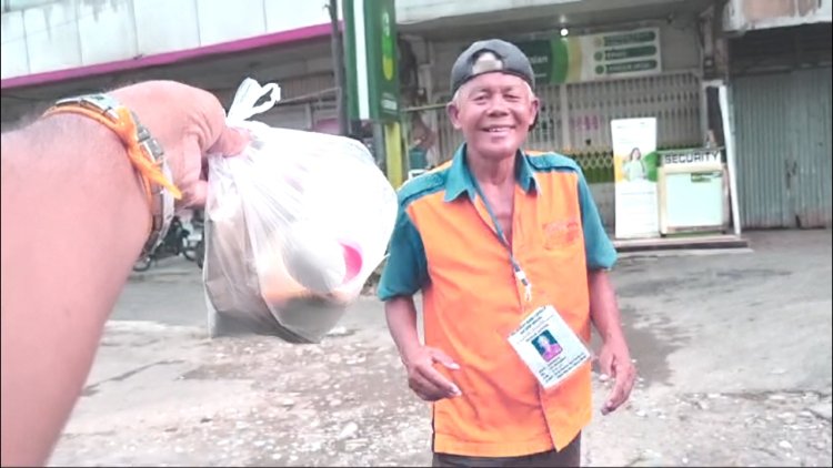 SSSGC Indonesia : Mahila Wing Indonesia Meluncurkan Program "Forever 19" dengan Kegiatan Bulan Oktober 2024, Melakukan Pembagian Total 407 Paket Makanan dalam Semangat "Love in Action"