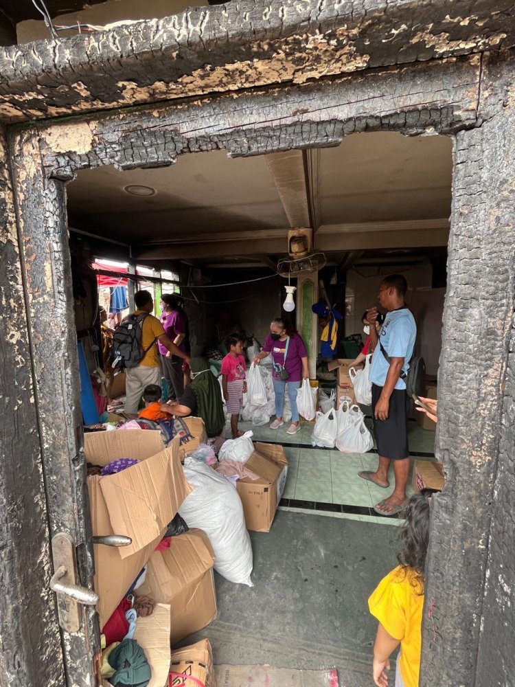 SSSGC Jakarta : Sociocare Narayana Seva by SMILE Teachers, Young Adults, and Mahila for Fire Victims in Kemayoran, Jakarta