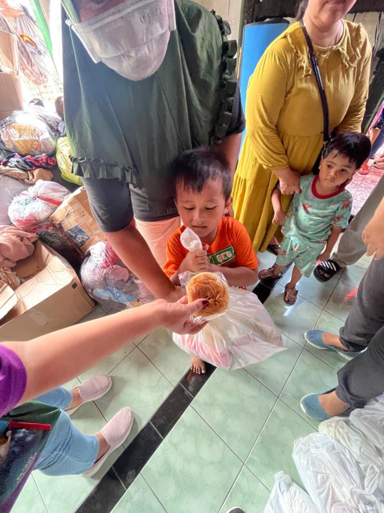 SSSGC Jakarta : Sociocare Narayana Seva by SMILE Teachers, Young Adults, and Mahila for Fire Victims in Kemayoran, Jakarta