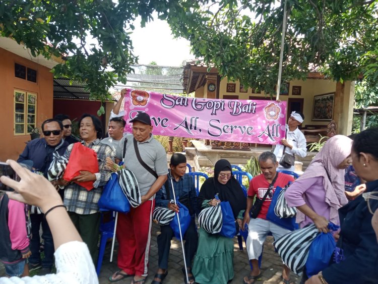 SSSGC Sai Gopi Denpasar : Narayana Seva Berbagi 70 Total Paket Sembako Kepada Para Tunanetra