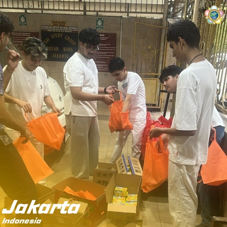 SSSGC Jakarta : SSSE Group IV Boys Melayani Sesama dengan Kasih melalui Narayana Seva
