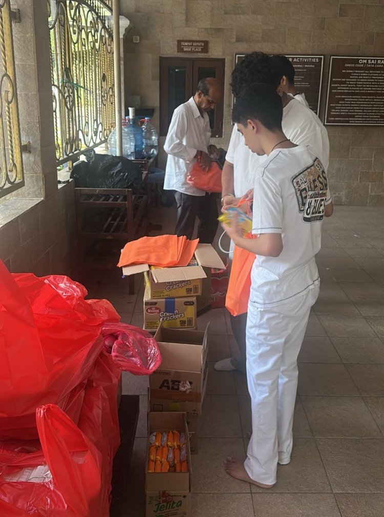 SSSGC Jakarta : SSSE Group IV Boys Melayani Sesama dengan Kasih melalui Narayana Seva