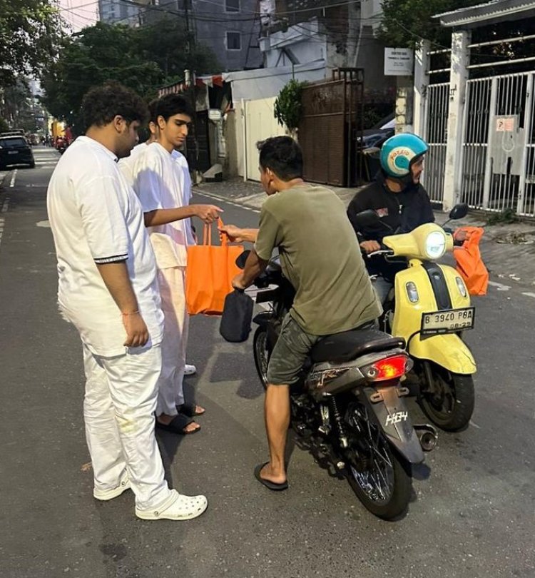 SSSGC Jakarta : SSSE Group IV Boys Melayani Sesama dengan Kasih melalui Narayana Seva