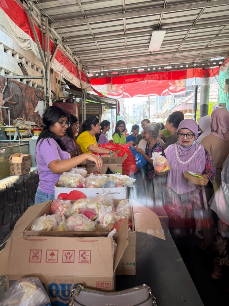SSSGC Jakarta : SSSE Group IV Girls Berbagi Kasih dan Kepedulian melalui Narayana Seva